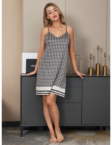 Pure Silk Plaid Pattern Spaghetti Strap Nightgown brillant des détails fins