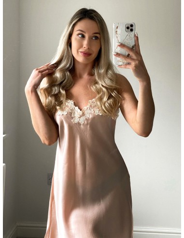 Sexy Silk V-Back Nightgown Slip Dress plus qu'un jeu 