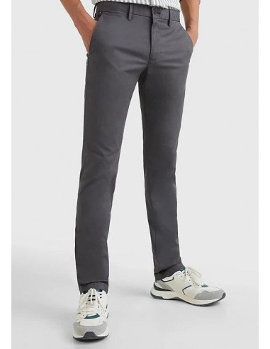 Pantalon chino Tommy Hilfiger gris s'inspire de l'anatomie humaine